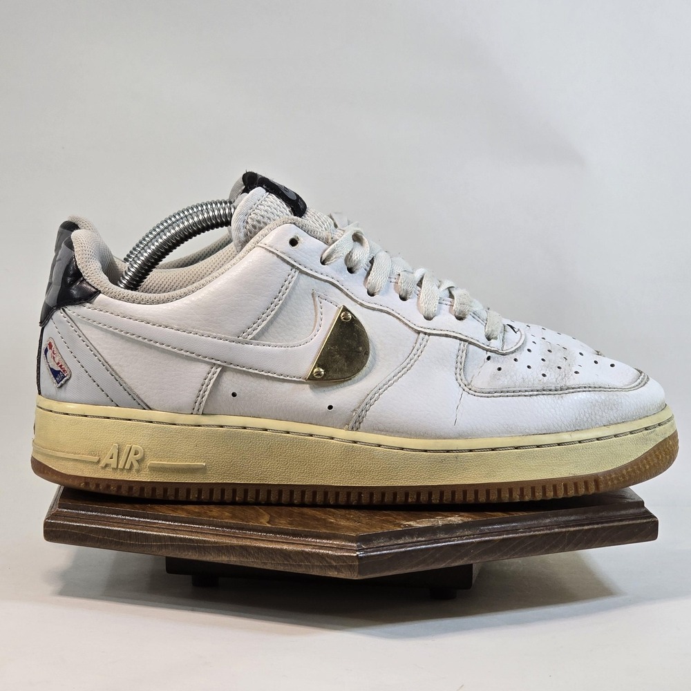 Nike‎ Air Force 1 Low Shoes Mens Size 8.5 Gum Sole NBA Jewel Swoosh CT2298-100